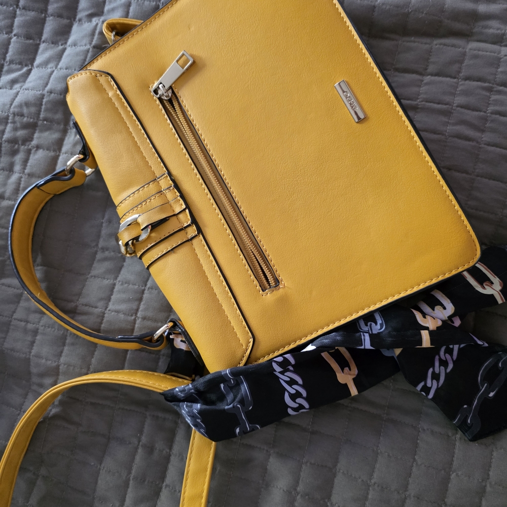 Aldo Yellow Crossbody Bag with Chain Detail - Picture 3 of 3